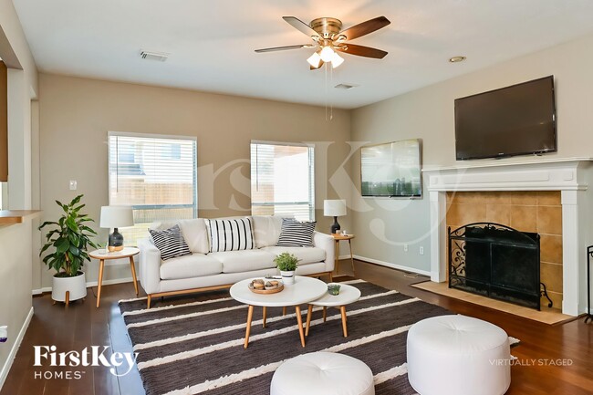 Photo - 2558 Doral Dr