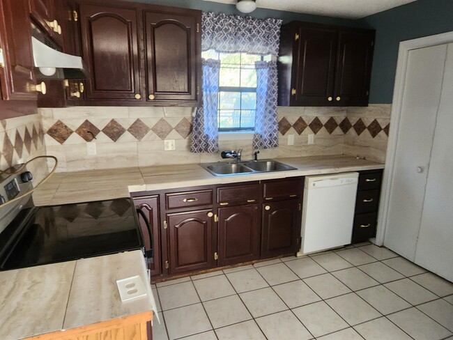 Photo - 413 S Fulton St
