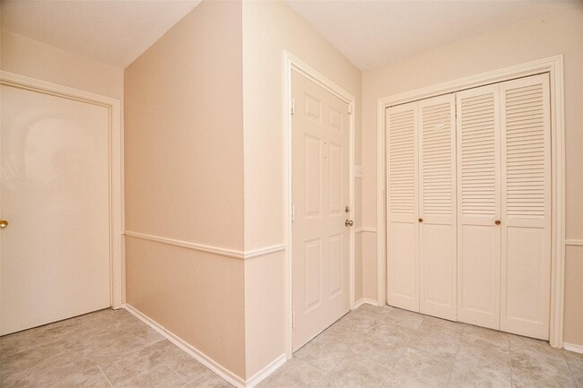 Photo - 5810 Fontenelle Dr