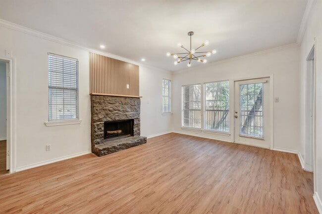 Building Photo - 6804 N Capital of Texas Hwy Unit 313