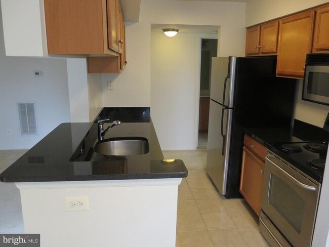 Photo - 1712 Abercromby Ct Unit F