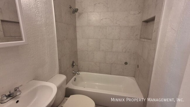 Photo - 102 N 11th St Unidad B