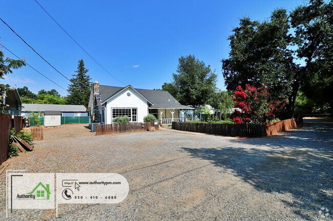 Building Photo - 1840 Heller Ln Rental