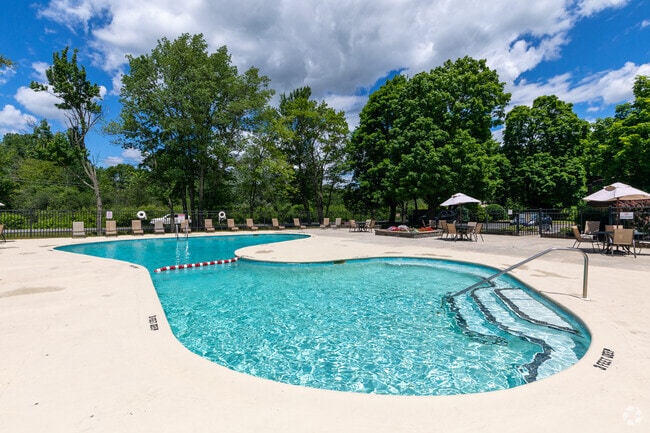 Photo - Hollandale Apartments