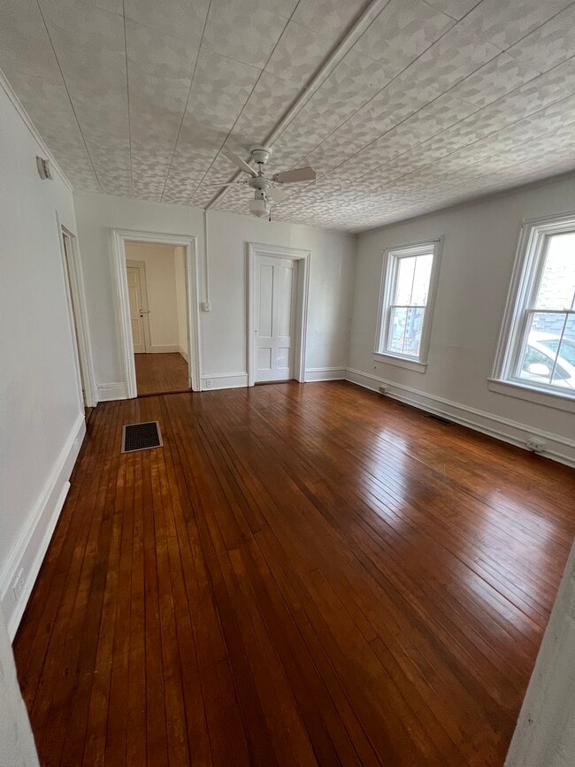 Building Photo - 77 Archibald St Unit Apt #1