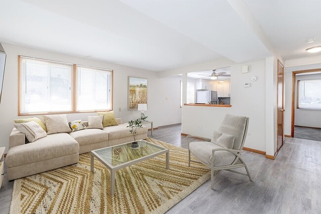 Raintree Island Apartment Homes