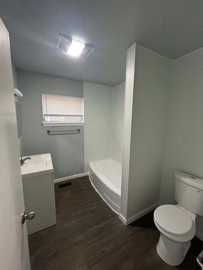 Photo - 18 Rosemont Dr