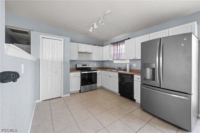 Photo - 2028 NE 17th Pl