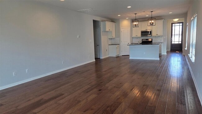 Photo - 209 Winding Hollow Ln