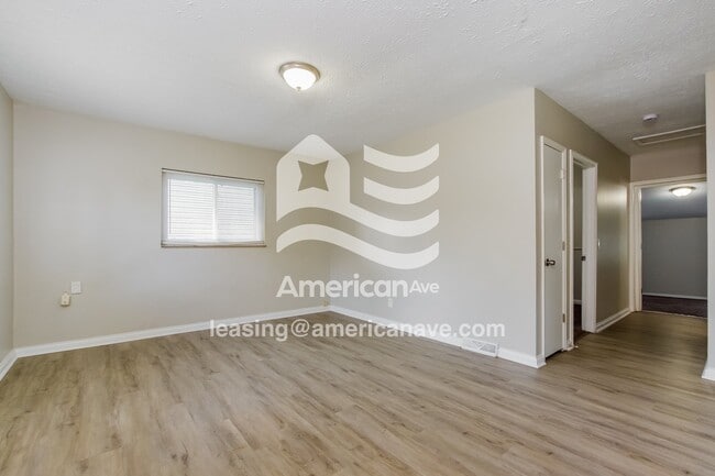 Photo - 8921 Cherry St