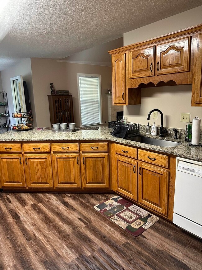 Photo - 169 Thomas Terrace