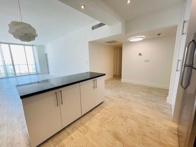 Photo - 19390 Collins Ave