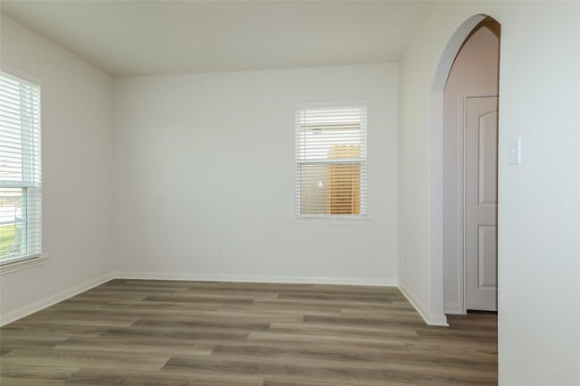 Photo - 26865 Steinbeck Dr