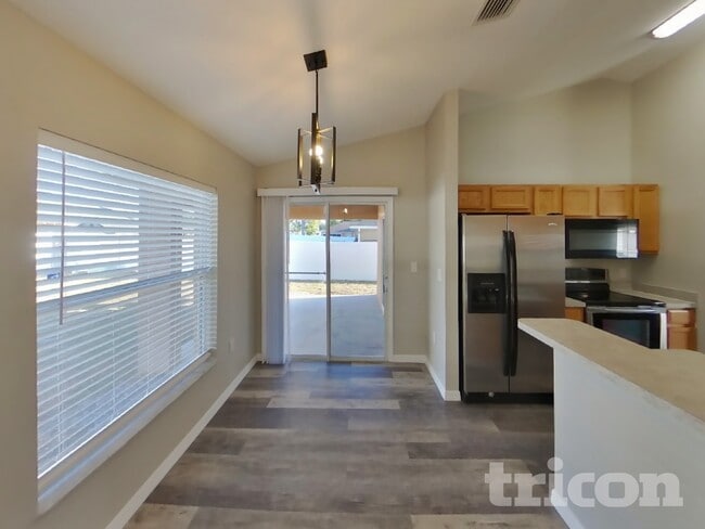 Photo - 3130 Wiltshire Ave