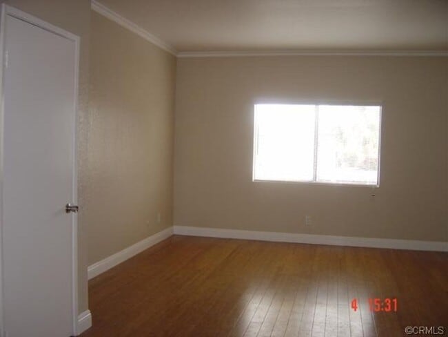 Photo - Beautiful 1 Bed/1 Bath Condo Apartment with Patio, Hardwood Flooring, Central AC, Washer and Drye...