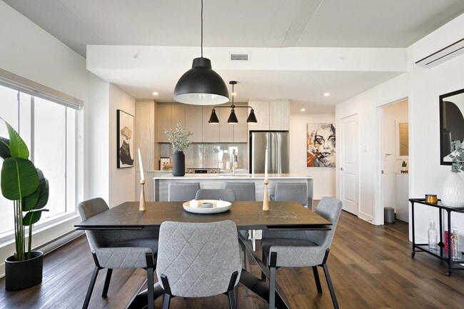 Photo - Le James Laval Apartments