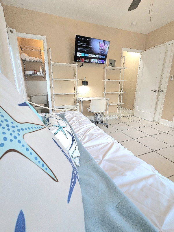 Photo - 1736 Dewey St Apartment Unit A