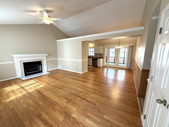 Photo - 763 Southwick Ave