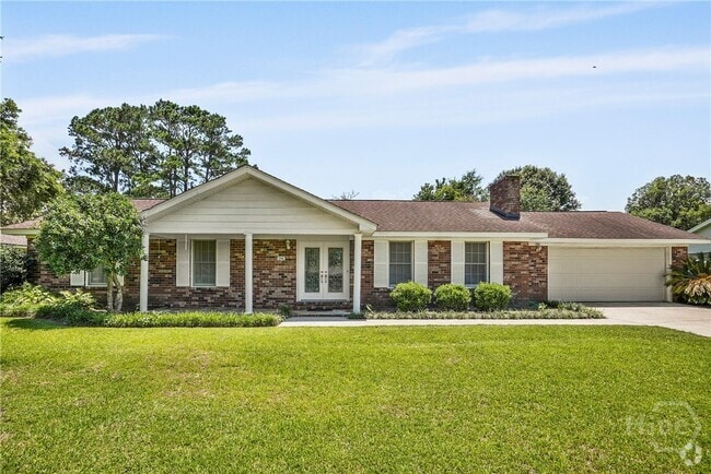 Building Photo - 204 Pine Grove Dr Rental