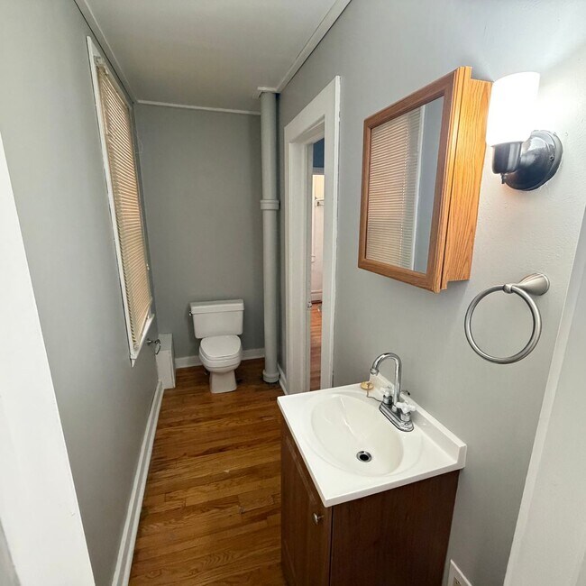 Photo - Spacious 4 Bedroom in Heritage Hill!