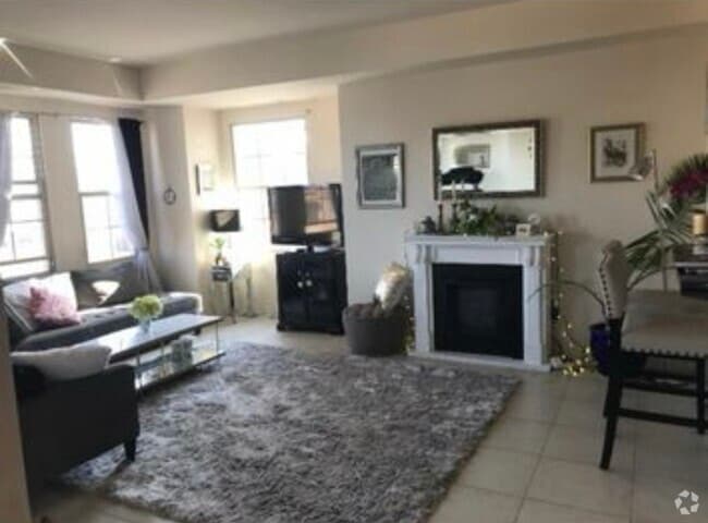 Building Photo - 300 W 11th Ave Unit 7J Rental