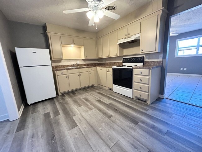 Photo - 5533 34th St Unit A