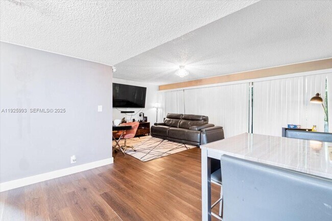 Photo - 8105 Lagos De Campo Blvd