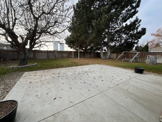 Photo - 12533 Rd 9 NW
