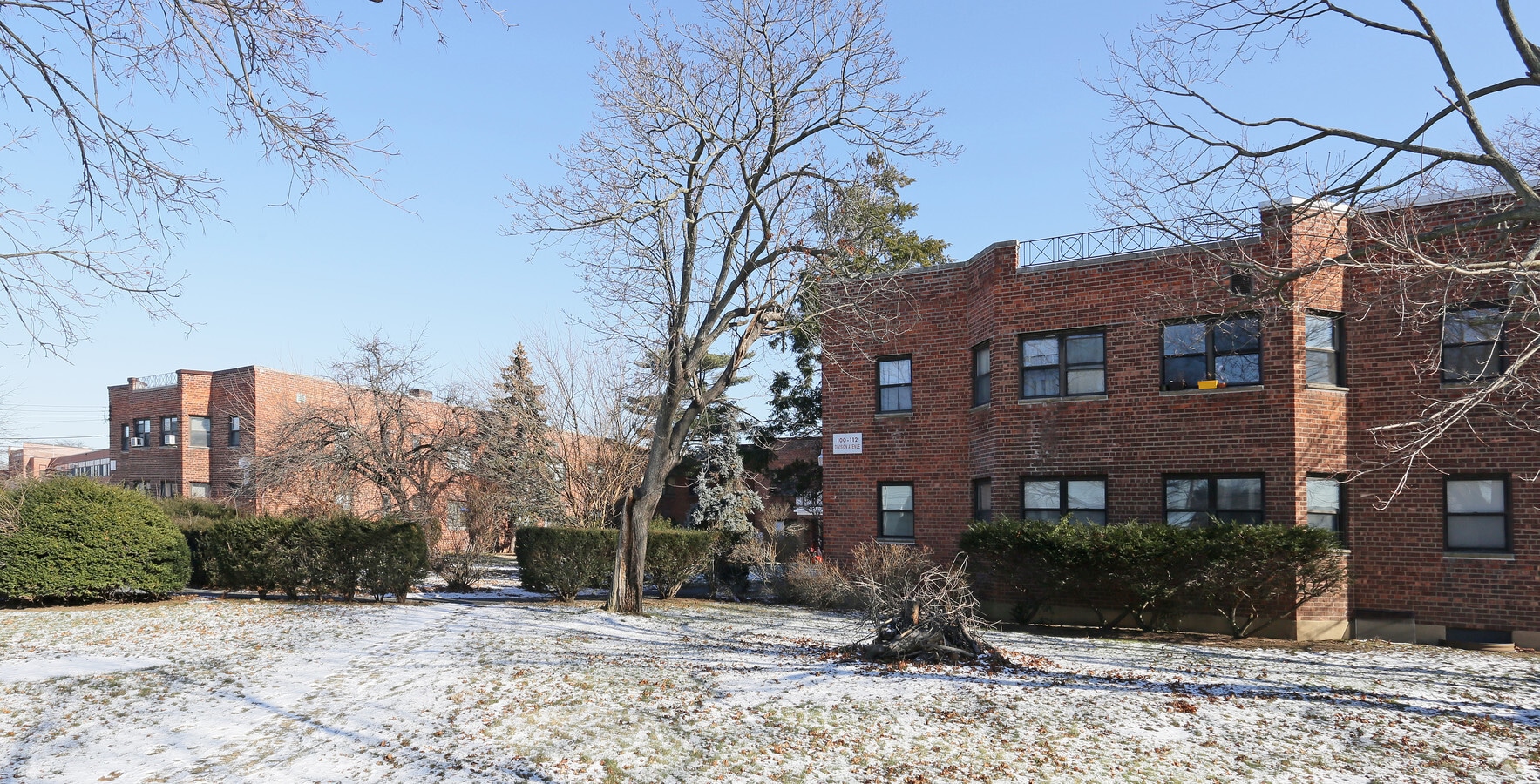 Levittown Gardens - Levittown Gardens Apartments