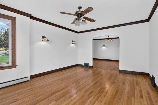 Photo - 708 McCarthy Rd