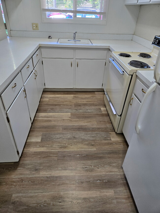 Photo - 581 E 5th Ave Unit H