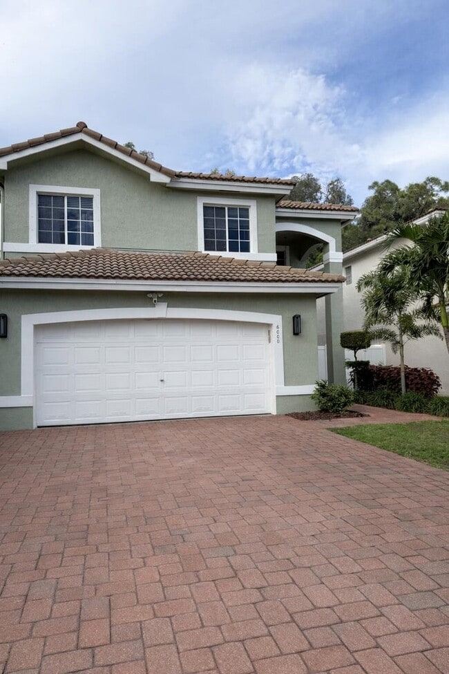 Photo - 6000 Adriatic Way