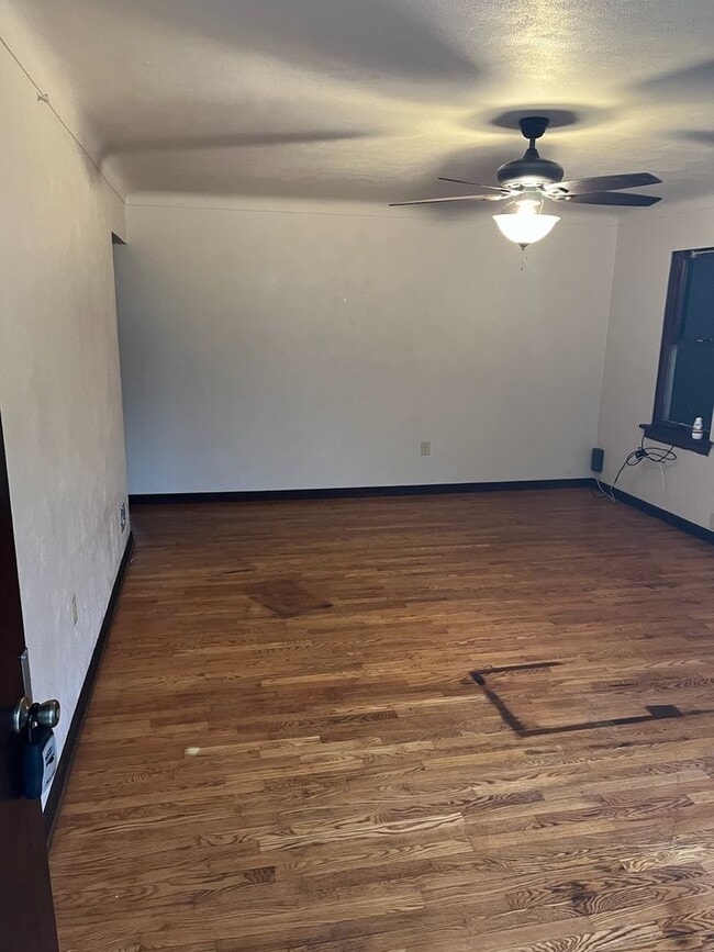 Photo - 407 E Spencer Ave