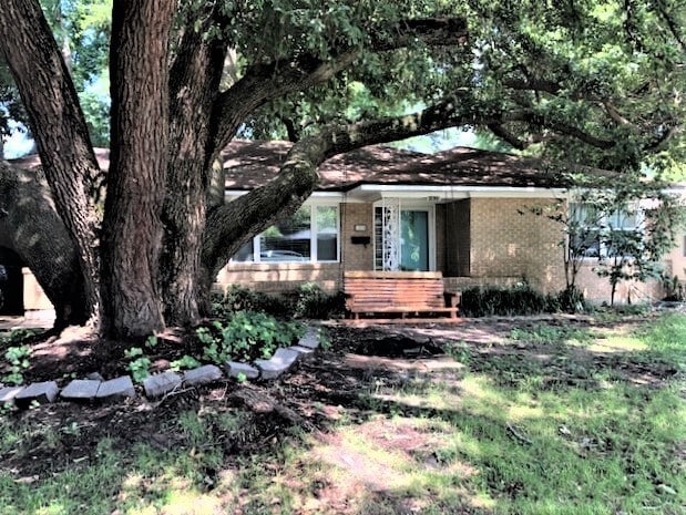 Updated Broadmoor Home!! - Updated Broadmoor Home!!