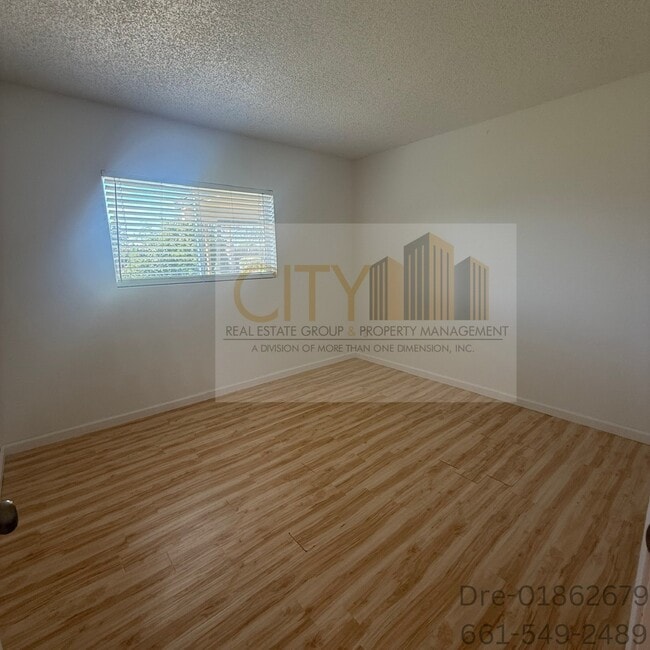 Photo - 11017 Baron Ave