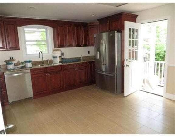 Photo - 254 Broadway