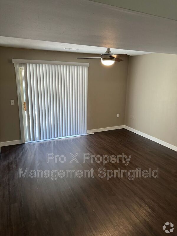 Building Photo - 2121 Southfork Dr Rental