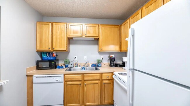 Photo - Donaree Village