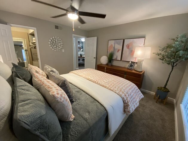 10901 Meadowglen Ln Unit 320B