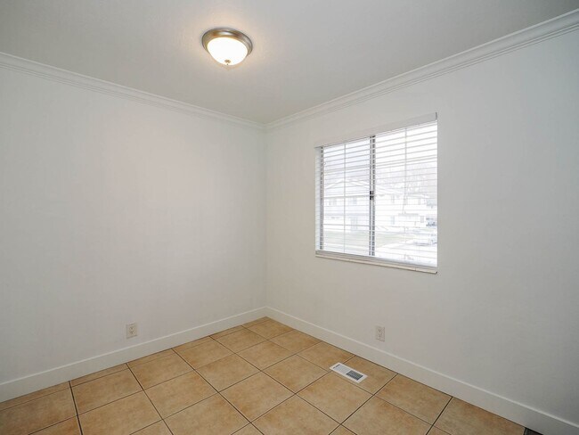 Photo - 1559 W 3395 S Unidad B