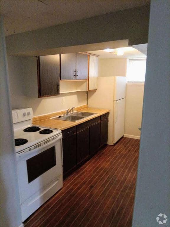 Building Photo - 221 Columbia St Rental