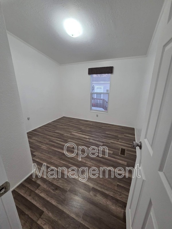 Photo - 8701 NE 107th Pl