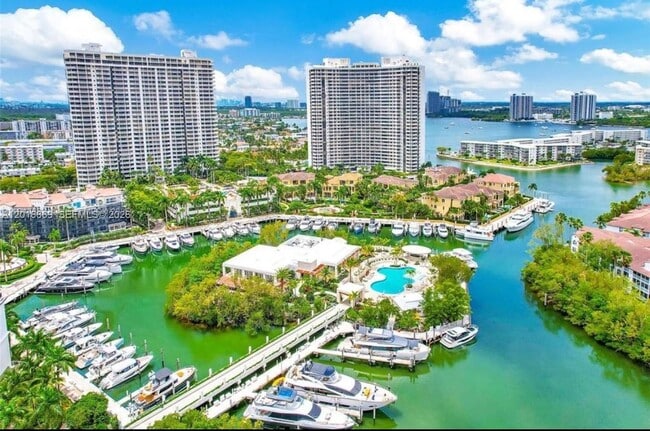 Building Photo - 1000 W Island Blvd Unit 2508