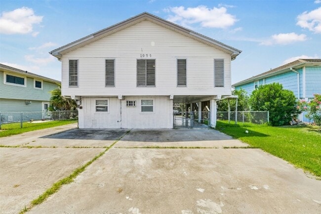 Building Photo - 1073 Redfish St