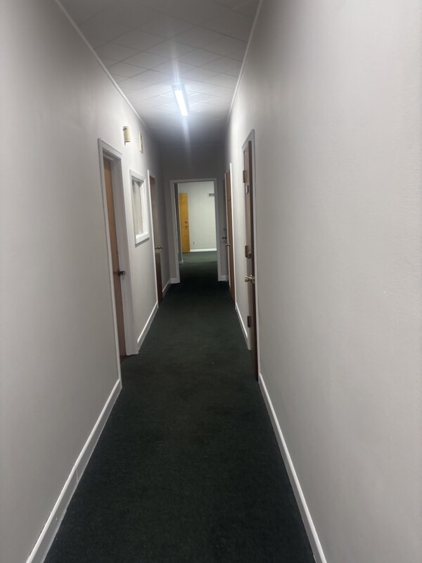 Photo - 114 E 4th St Unit B