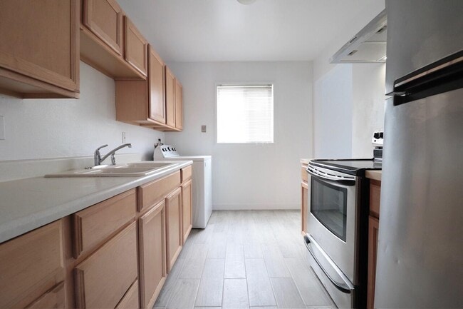 Photo - 1123 Betts St NE