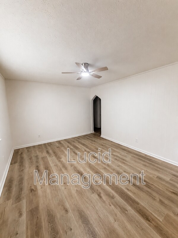 1134 Lincoln Ave