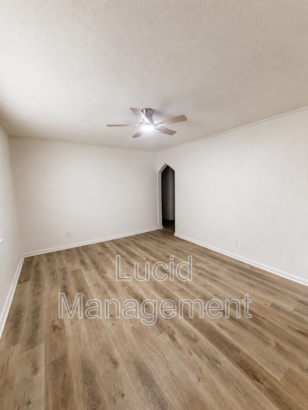 Photo - 1134 Lincoln Ave