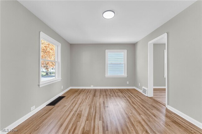 Photo - 12107 Worthington Ave