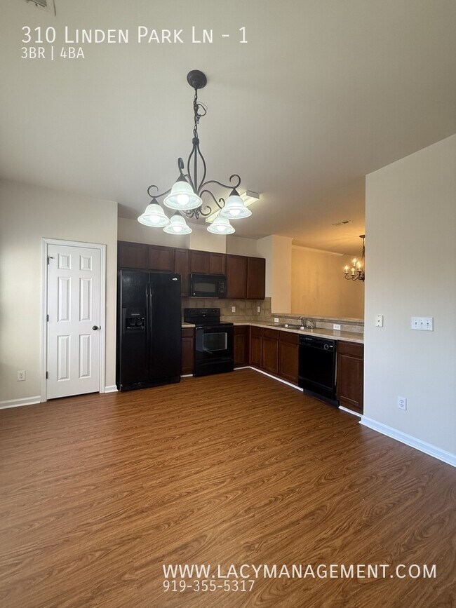 Photo - 310 Linden Park Ln